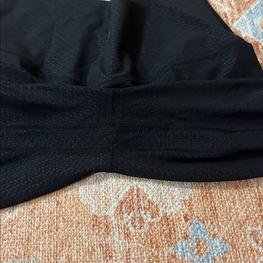 Lululemon Align Crop *21" Monochromic Black Emboss W6AXOS size 8 - Picture 6 of 9